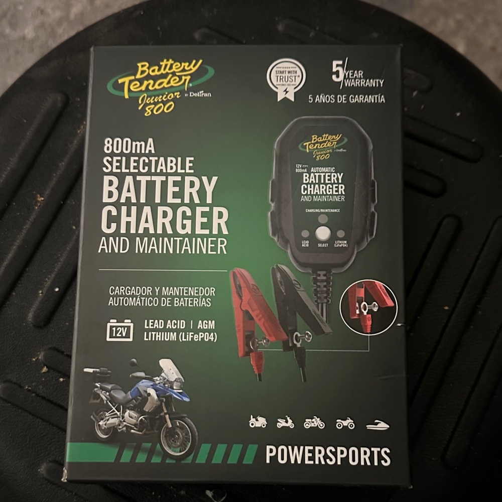 Junior 800 Black Battery Charger and Maintainer